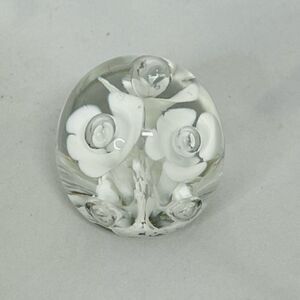 Vintage JOE ST CLAIR PAPERWEIGHT - WHITE TRUMPET FLOWERS & Bubbles 2.5"